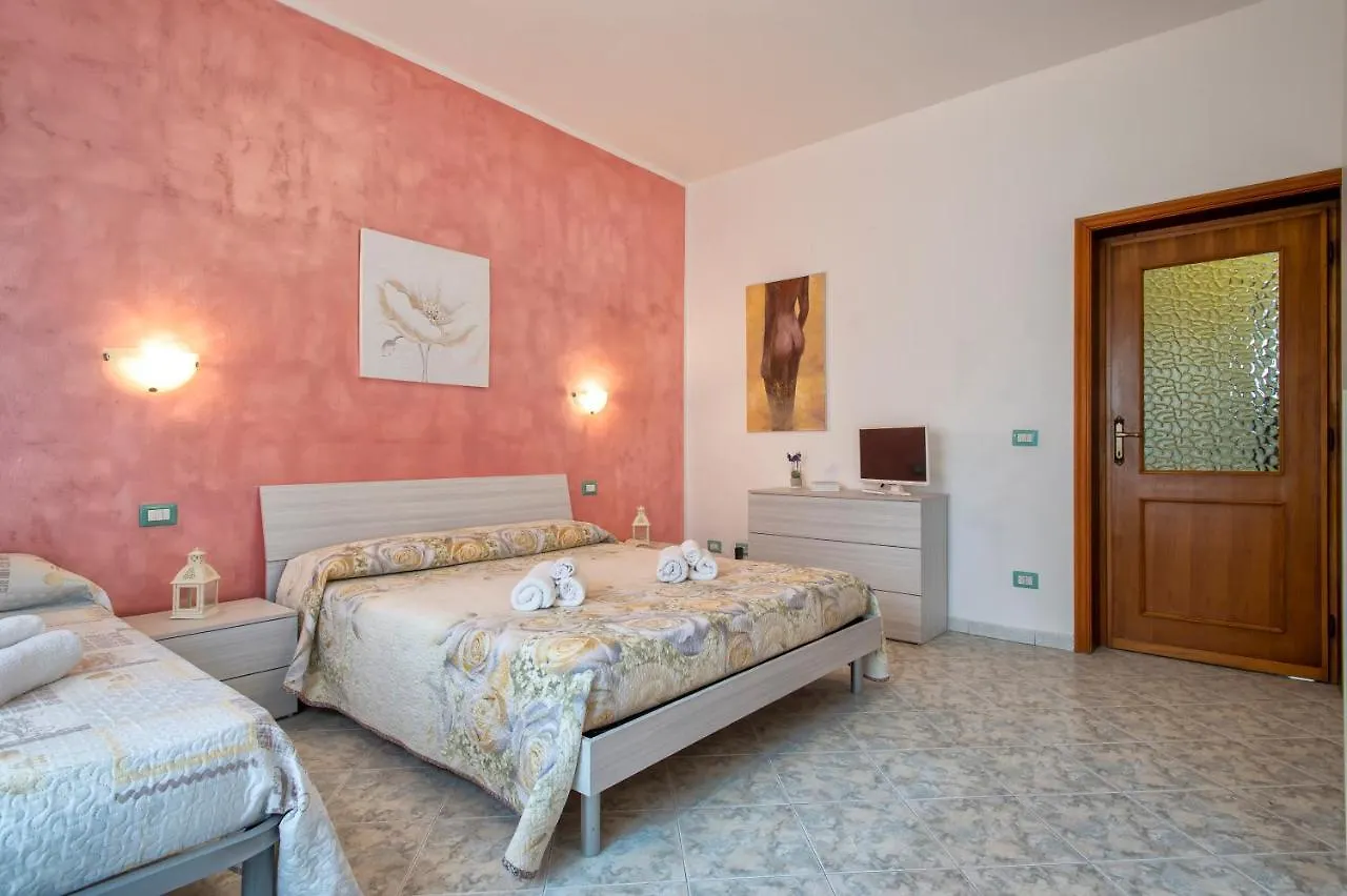 Apartament Il Nespolo , Vicino Alle Spiagge, Per Coppie E Famiglie Alghero