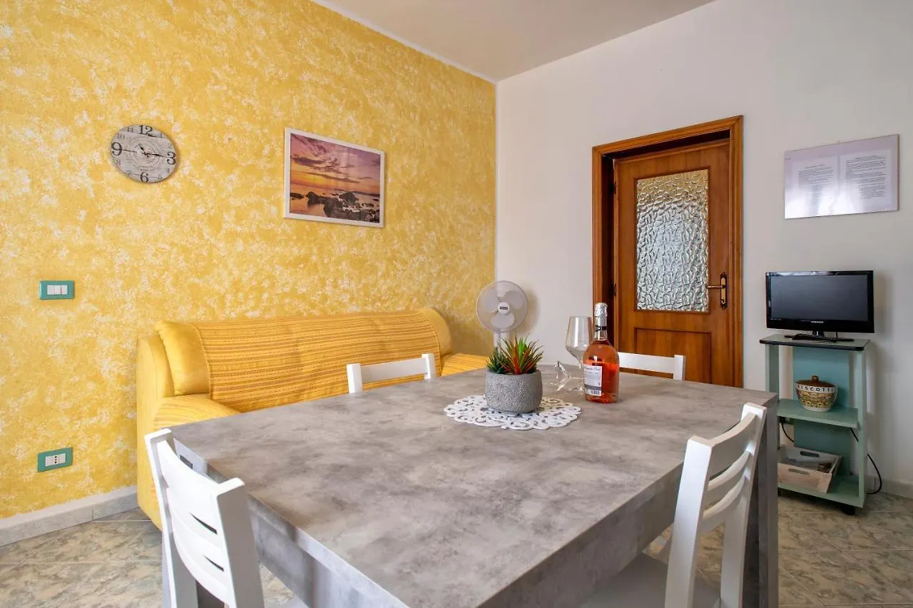Il Nespolo , Vicino Alle Spiagge, Per Coppie E Famiglie Alghero Apartament